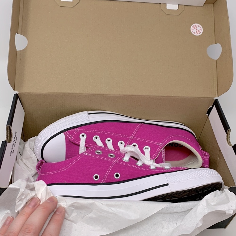 NIB Converse Chuck Taylor All Star Low Top Sneaker Hyper Hot Fushia Pink - Picture 7 of 8